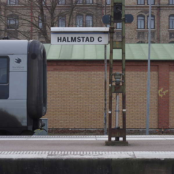 Struan Gray � Commute � Arrival